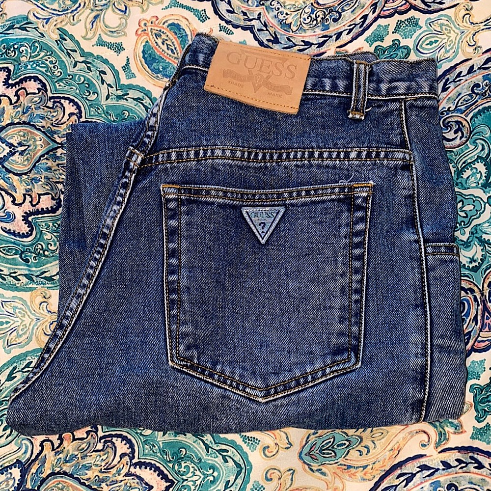 Guess Jeans - Picture 2 of 5